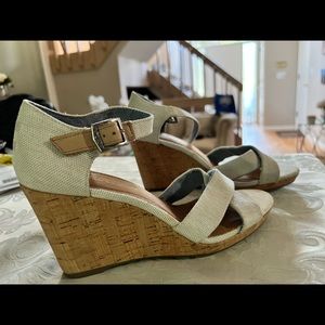 Tom’s 7.5 wedges nwot